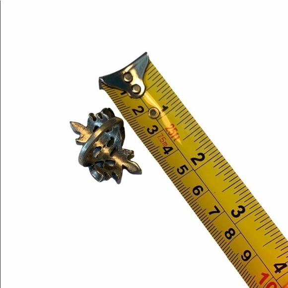 5/$25 Blue Leafy Ring - Picture 4 of 7